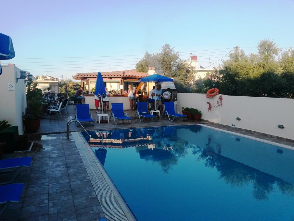 Skala Apartments Agia Marina Exterior foto